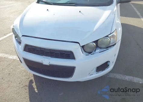 2016 Chevrolet Sonic Lt Auto из США, поврежденный, VIN 1G1JC5SH0G4165117